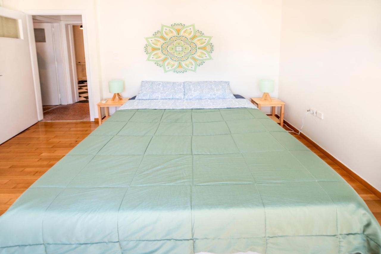 5Th Floor Boho Quircky Apartment Athena Bagian luar foto